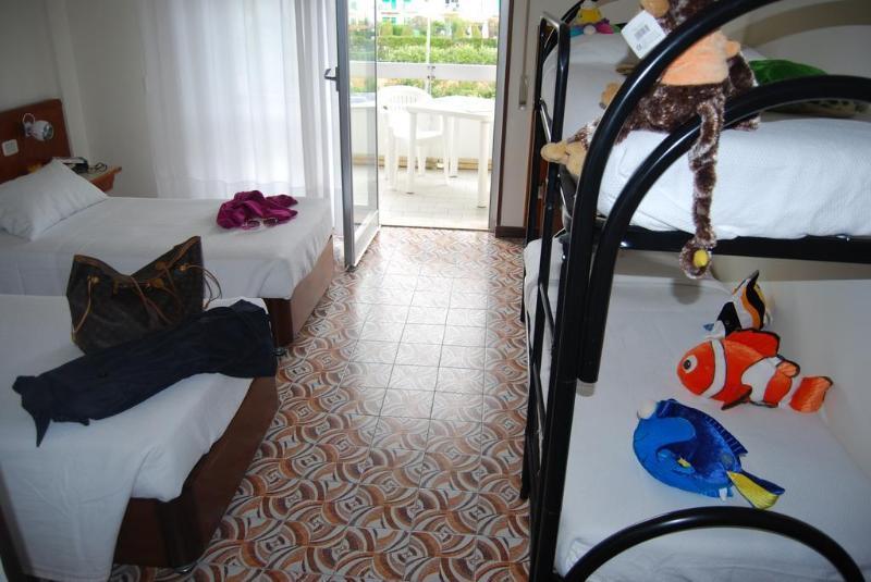 Hotel River Palace Terracina Exteriör bild